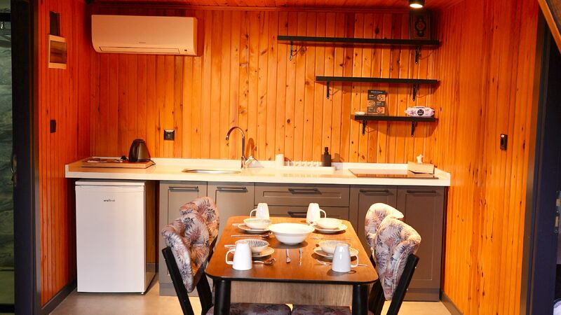 Sakarya Sapanca Uzunkum Mevkii 4 Kişilik Isıtmalı Havuzlu SFRS1000-59