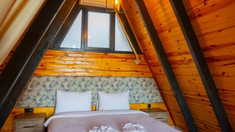 Sakarya Sapanca Uzunkum Mevkii 2 Kişilik Isıtmalı Havuzlu SFRS1000-66