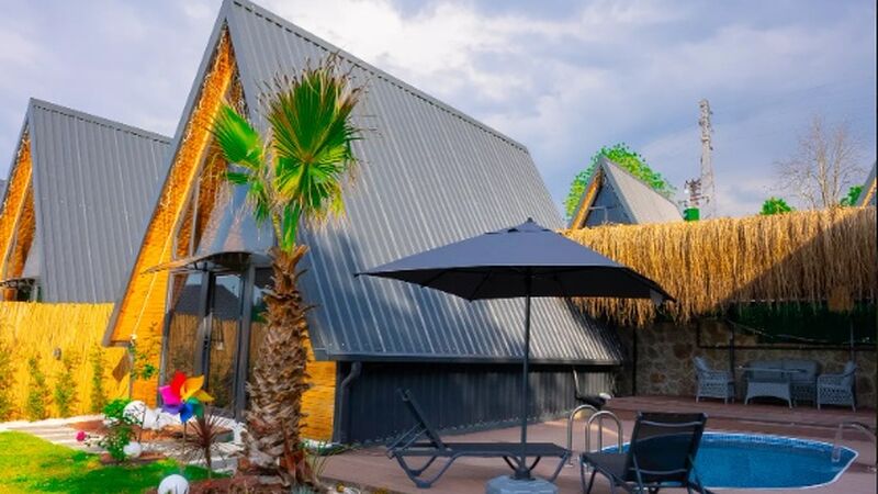 Sakarya Sapanca Uzunkum Mevkii 2 Kişilik Isıtmalı Havuzlu SFRS1000-67