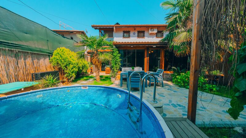 Sakarya Sapanca Göl Mevkii Ön Villa 3 Yatak Odalı SFRS3000-11