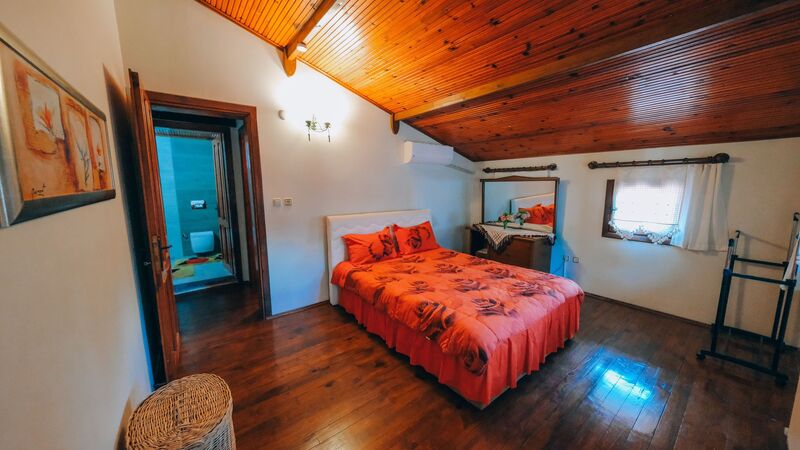 Sakarya Sapanca Göl Mevkii Ön Villa 3 Yatak Odalı SFRS3000-11