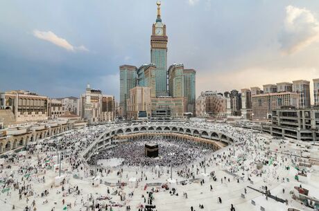 UMRE ZİYARETİ İKRAM TURİZM 06 ARALIK i1253 7 GÜN