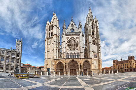 ANKARA HAREKETLİ İSPANYA & ENDÜLÜS TURU (6 Gece 7 Gün Barselona Gidiş-Madrid Dönüş)