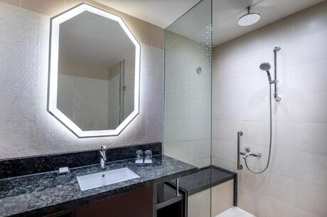 UMRE ZİYARETİ İKRAM TURİZM 02 NİSAN i0458 9 GÜN